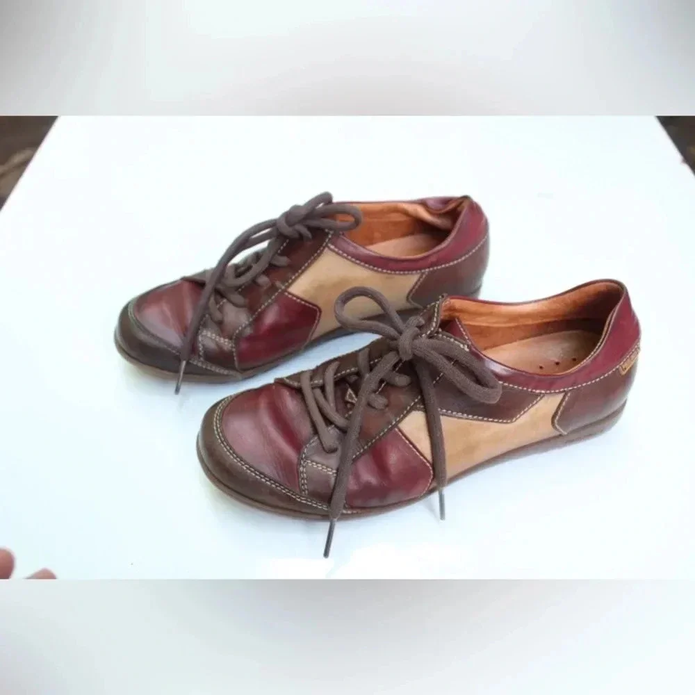 Pikolinos leather sneakers
